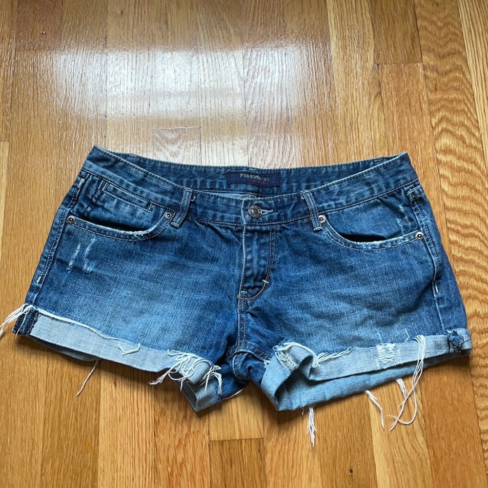 Low/Mid Rise Jean Short